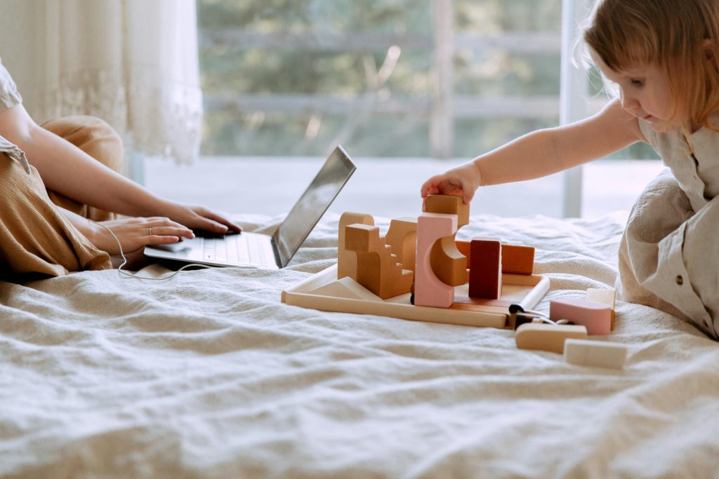 Parent refocusing on a side hustle for parents after summer break.